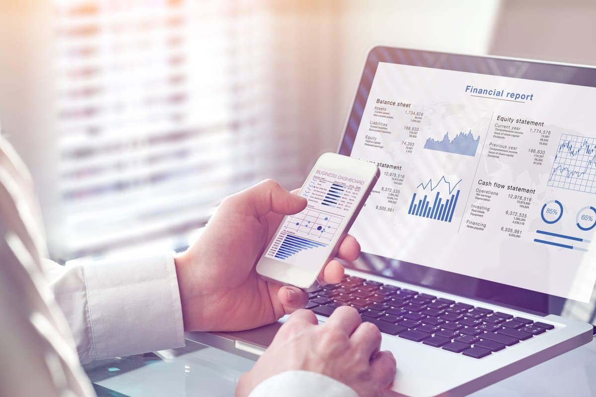 7 softwares que ajudam na redução de custos da sua empresa